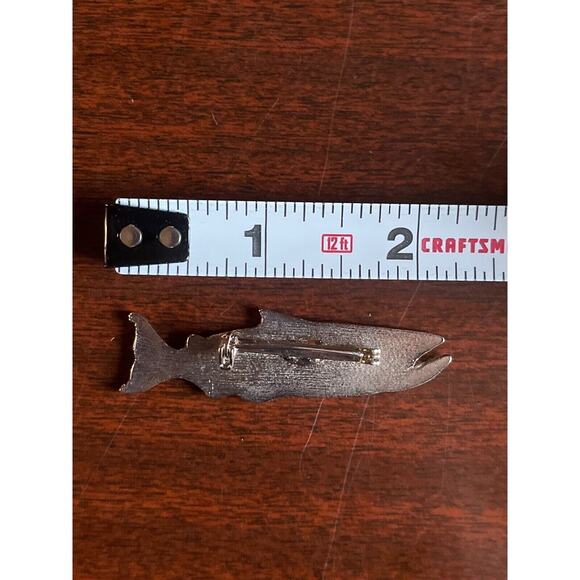 Vintage 1974 Lapel Hat Pin Pinback MWBA Bowling Pin Lansing Michigan Capital EUC - Picture 3 of 3